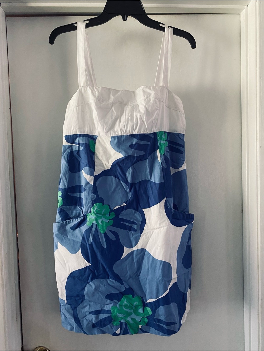 Lilly Pulitzer White Blue Green Floral Sundress with pockets lined